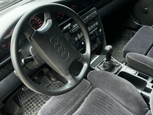 Зелений Ауді 100, об'ємом двигуна 2.3 л та пробігом 401 тис. км за 1250 $, фото 7 на Automoto.ua