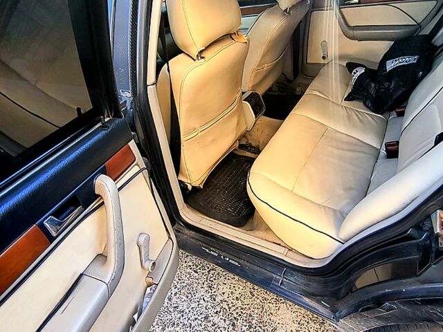Зеленый Ауди 100, объемом двигателя 2.8 л и пробегом 370 тыс. км за 3100 $, фото 5 на Automoto.ua