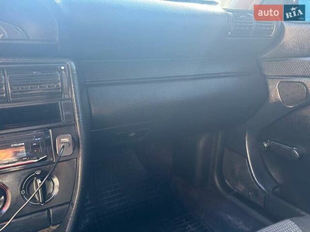 Зеленый Ауди 100, объемом двигателя 2.6 л и пробегом 292 тыс. км за 2800 $, фото 17 на Automoto.ua