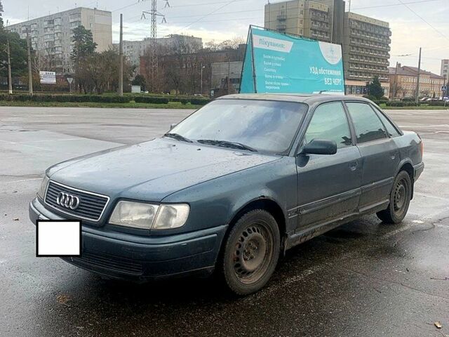 Зеленый Ауди 100, объемом двигателя 2 л и пробегом 200 тыс. км за 1400 $, фото 4 на Automoto.ua