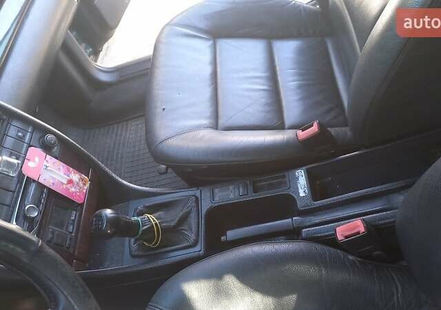 Зеленый Ауди 100, объемом двигателя 2.6 л и пробегом 400 тыс. км за 2700 $, фото 4 на Automoto.ua