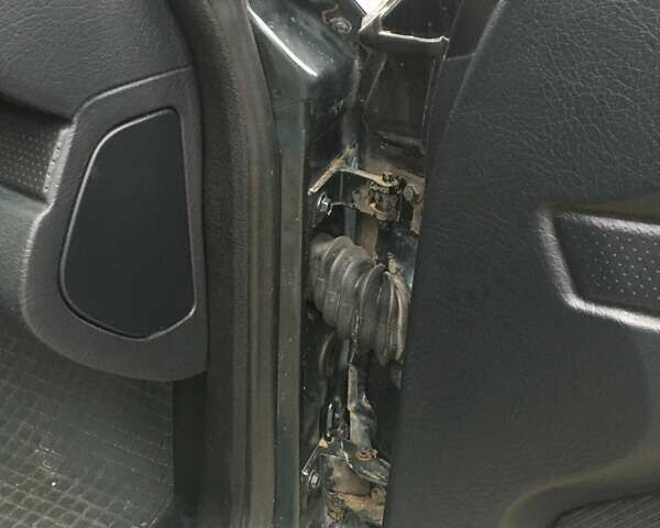 Зеленый Ауди 100, объемом двигателя 2.3 л и пробегом 300 тыс. км за 2800 $, фото 9 на Automoto.ua