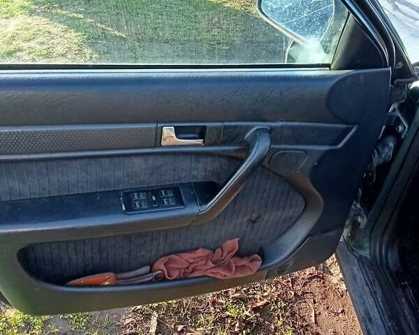 Зеленый Ауди 100, объемом двигателя 2.3 л и пробегом 135 тыс. км за 1300 $, фото 6 на Automoto.ua