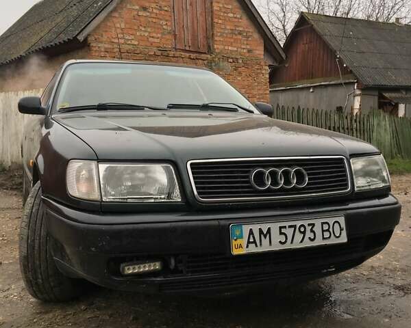 Зеленый Ауди 100, объемом двигателя 2.3 л и пробегом 300 тыс. км за 2500 $, фото 4 на Automoto.ua