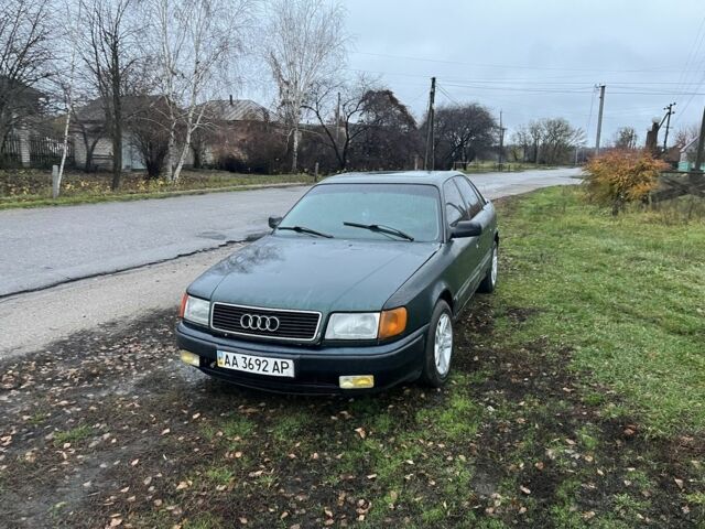 Зеленый Ауди 100, объемом двигателя 2 л и пробегом 300 тыс. км за 1700 $, фото 1 на Automoto.ua