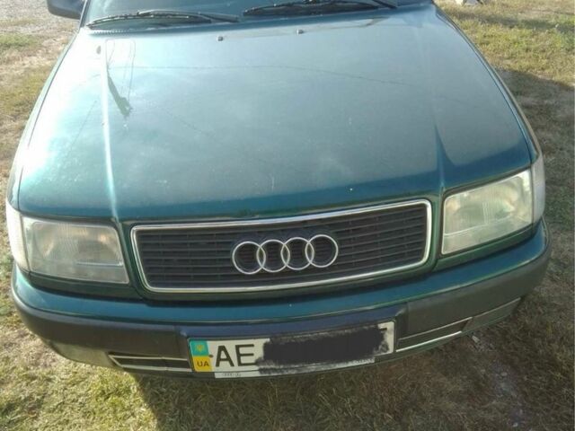Зеленый Ауди 100, объемом двигателя 2.6 л и пробегом 379 тыс. км за 4100 $, фото 1 на Automoto.ua