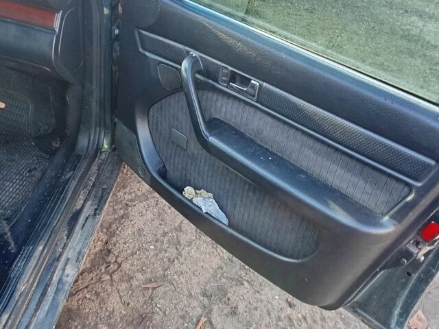 Зелений Ауді 100, об'ємом двигуна 2.3 л та пробігом 135 тис. км за 1300 $, фото 4 на Automoto.ua