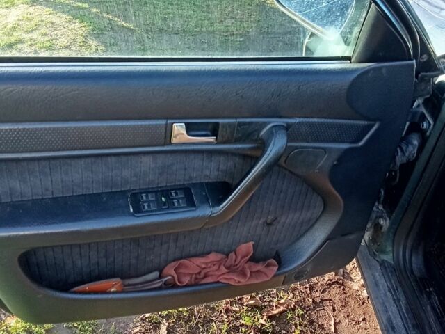 Зелений Ауді 100, об'ємом двигуна 2.3 л та пробігом 135 тис. км за 1300 $, фото 7 на Automoto.ua