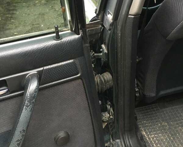 Зеленый Ауди 100, объемом двигателя 2.3 л и пробегом 300 тыс. км за 2800 $, фото 12 на Automoto.ua