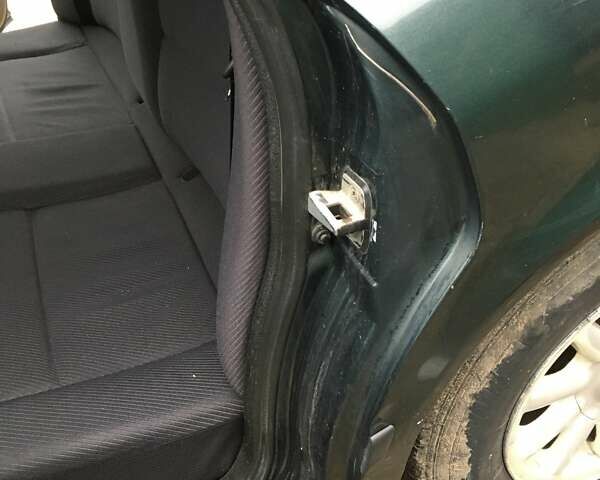 Зеленый Ауди 100, объемом двигателя 2.3 л и пробегом 300 тыс. км за 2500 $, фото 13 на Automoto.ua