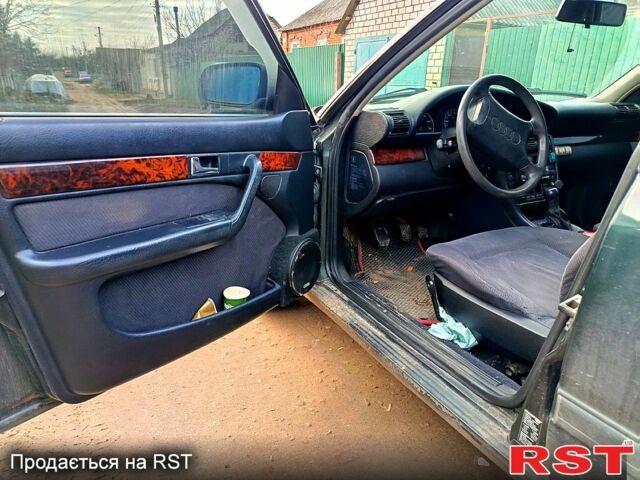 Зеленый Ауди 100, объемом двигателя 2.6 л и пробегом 300 тыс. км за 2000 $, фото 4 на Automoto.ua