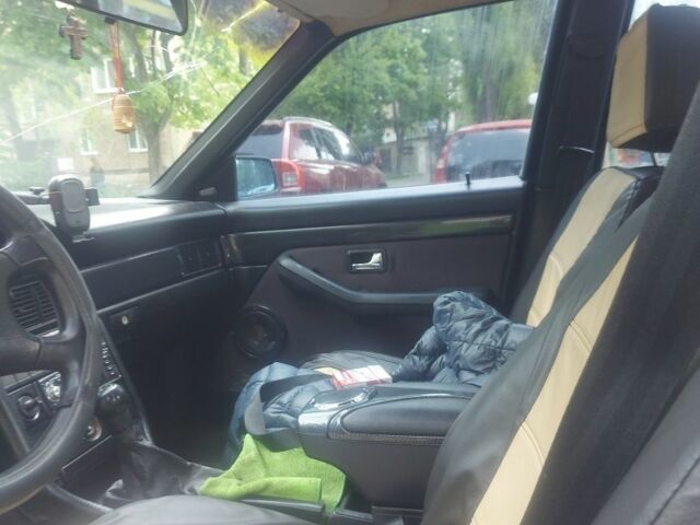 Зеленый Ауди 100, объемом двигателя 2.3 л и пробегом 350 тыс. км за 1200 $, фото 3 на Automoto.ua