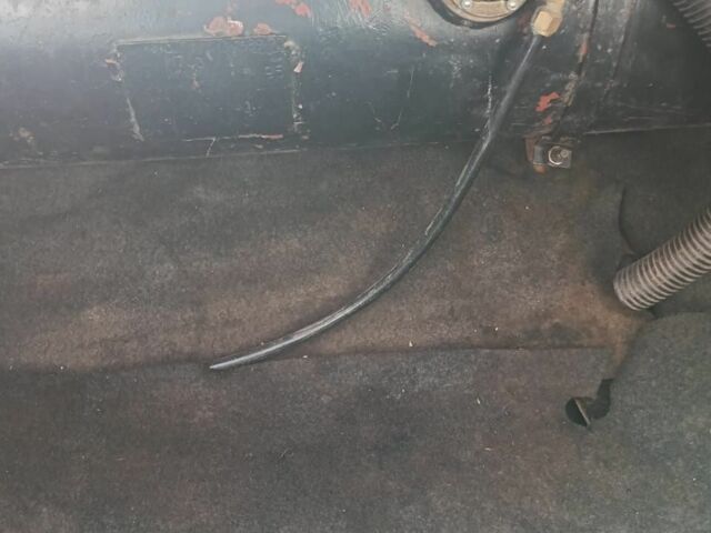 Белый Ауди 200, объемом двигателя 2.2 л и пробегом 1000 тыс. км за 800 $, фото 4 на Automoto.ua