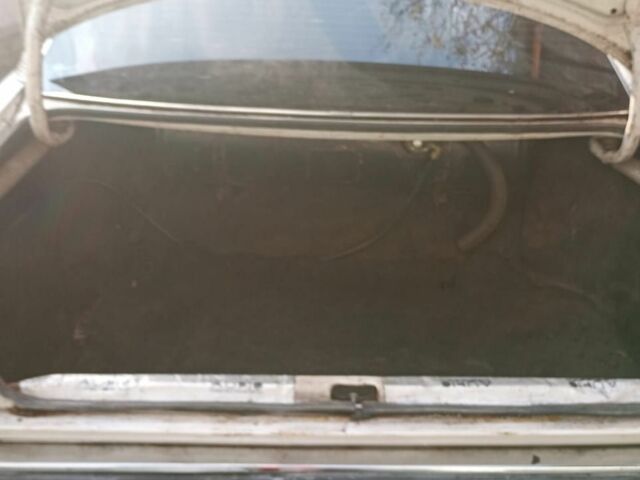 Белый Ауди 200, объемом двигателя 2.2 л и пробегом 1000 тыс. км за 800 $, фото 8 на Automoto.ua