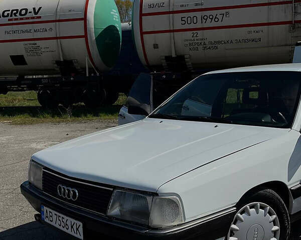 Белый Ауди 200, объемом двигателя 1.8 л и пробегом 300 тыс. км за 1720 $, фото 7 на Automoto.ua