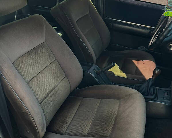 Белый Ауди 200, объемом двигателя 1.8 л и пробегом 300 тыс. км за 1720 $, фото 9 на Automoto.ua