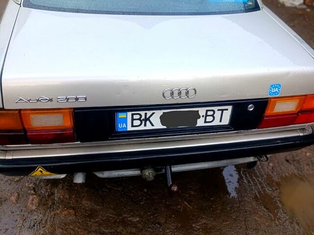 Ауді 200, об'ємом двигуна 2.2 л та пробігом 380 тис. км за 2200 $, фото 1 на Automoto.ua