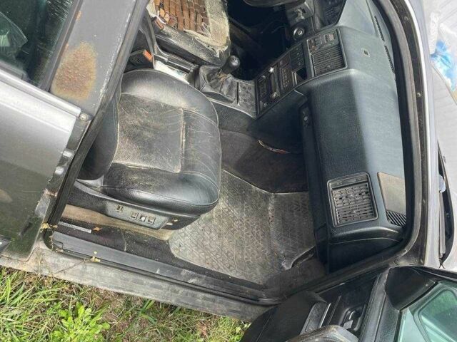 Серый Ауди 200, объемом двигателя 2.2 л и пробегом 300 тыс. км за 1000 $, фото 4 на Automoto.ua