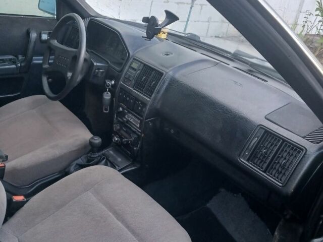 Серый Ауди 200, объемом двигателя 2 л и пробегом 10 тыс. км за 1550 $, фото 4 на Automoto.ua