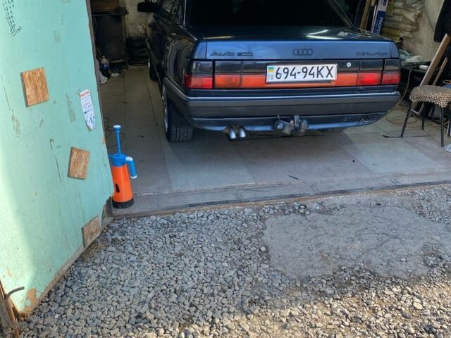 Синий Ауди 200, объемом двигателя 2.2 л и пробегом 400 тыс. км за 2200 $, фото 6 на Automoto.ua