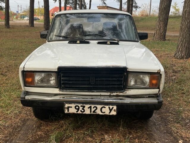 Ауди 50 1987 в Сумах на Automoto.ua Белый Ауди 50, объемом двигателя 1.5 л и пробегом 200 тыс. км за 334 $, фото 2 на Automoto.ua