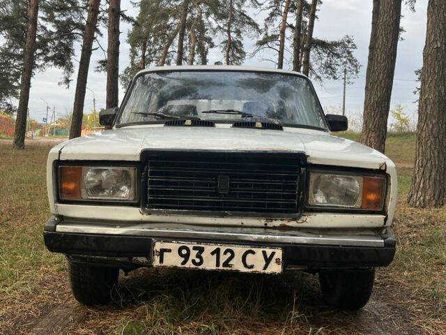 Ауди 50 1987 в Сумах на Automoto.ua Белый Ауди 50, объемом двигателя 1.5 л и пробегом 200 тыс. км за 334 $, фото 3 на Automoto.ua