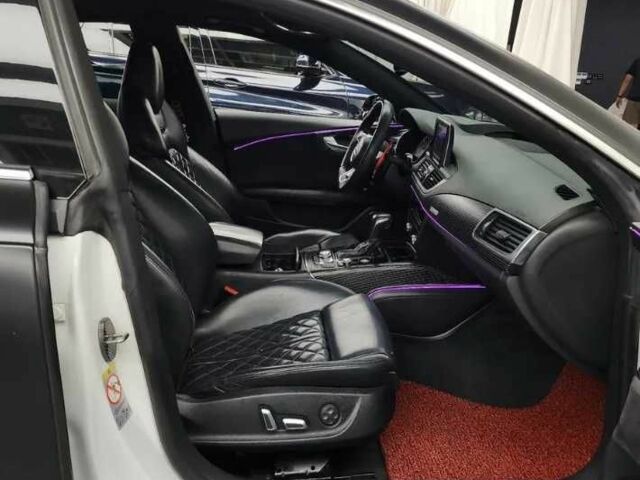 Черный Ауди 50, объемом двигателя 3 л и пробегом 179 тыс. км за 28300 $, фото 4 на Automoto.ua