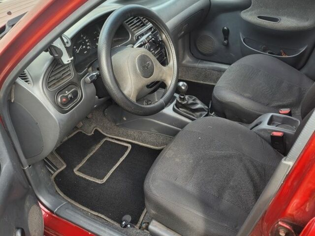 Красный Ауди 50, объемом двигателя 1.3 л и пробегом 112 тыс. км за 2000 $, фото 5 на Automoto.ua