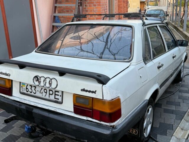 Белый Ауди 80, объемом двигателя 1.6 л и пробегом 220 тыс. км за 1000 $, фото 2 на Automoto.ua