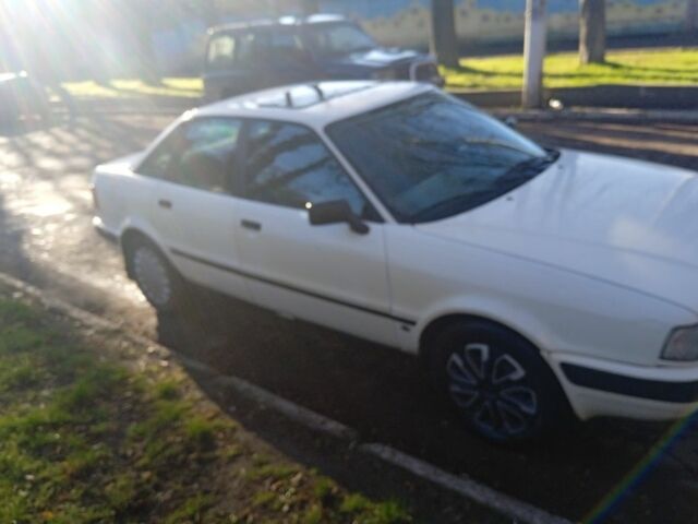 Белый Ауди 80, объемом двигателя 0 л и пробегом 380 тыс. км за 1500 $, фото 2 на Automoto.ua