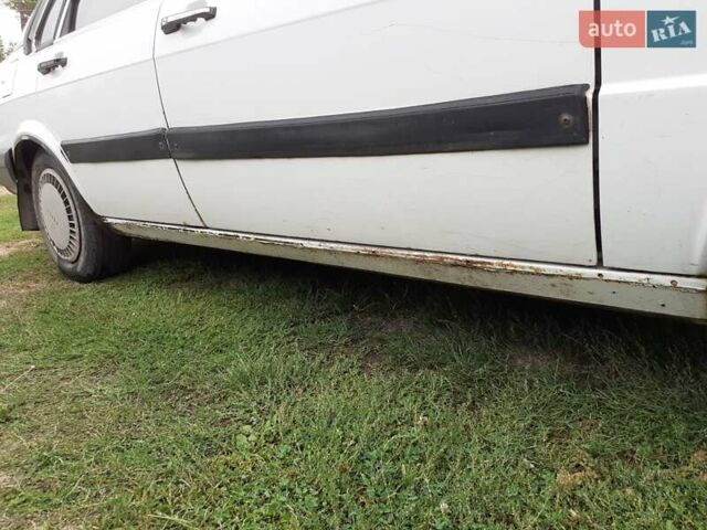 Белый Ауди 80, объемом двигателя 1.6 л и пробегом 524 тыс. км за 1100 $, фото 8 на Automoto.ua