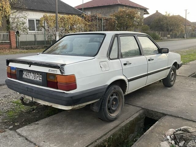 Белый Ауди 80, объемом двигателя 0 л и пробегом 300 тыс. км за 650 $, фото 1 на Automoto.ua