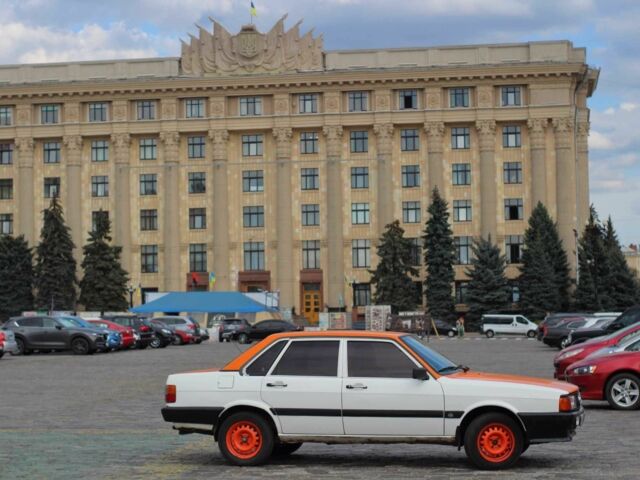 Белый Ауди 80, объемом двигателя 1.8 л и пробегом 320 тыс. км за 850 $, фото 21 на Automoto.ua