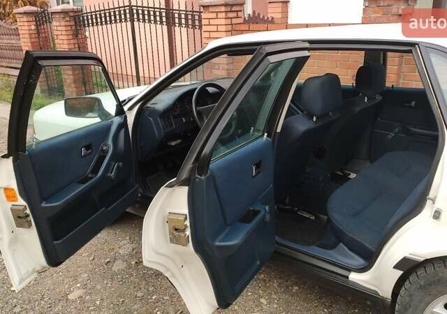 Белый Ауди 80, объемом двигателя 1.78 л и пробегом 180 тыс. км за 3000 $, фото 18 на Automoto.ua