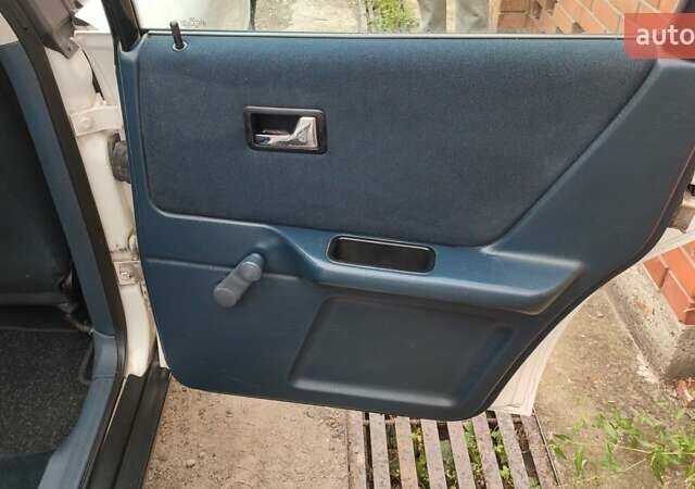 Белый Ауди 80, объемом двигателя 1.78 л и пробегом 180 тыс. км за 3000 $, фото 29 на Automoto.ua