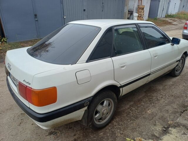 Білий Ауді 80, об'ємом двигуна 1.8 л та пробігом 300 тис. км за 1000 $, фото 4 на Automoto.ua