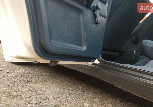 Белый Ауди 80, объемом двигателя 1.78 л и пробегом 180 тыс. км за 3000 $, фото 20 на Automoto.ua