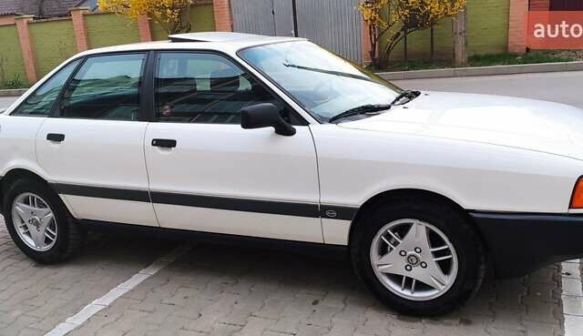 Белый Ауди 80, объемом двигателя 1.78 л и пробегом 180 тыс. км за 3000 $, фото 9 на Automoto.ua