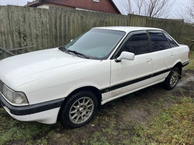 Белый Ауди 80, объемом двигателя 1.8 л и пробегом 280 тыс. км за 2100 $, фото 1 на Automoto.ua