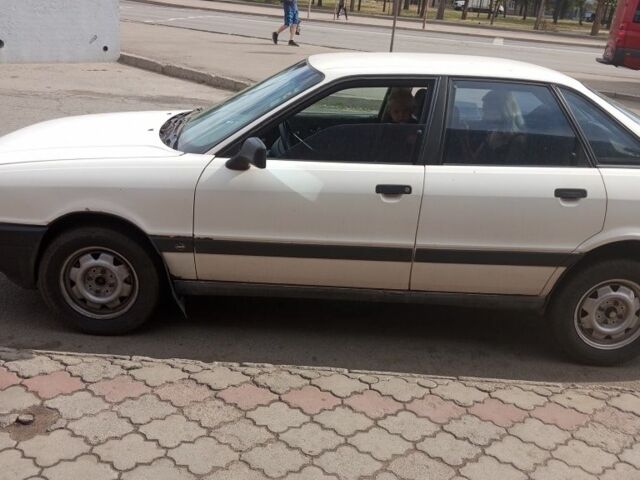 Білий Ауді 80, об'ємом двигуна 1.8 л та пробігом 3 тис. км за 1674 $, фото 3 на Automoto.ua