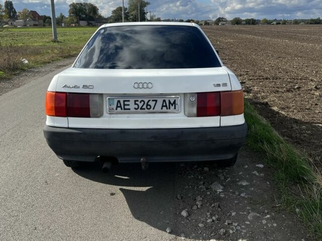 Белый Ауди 80, объемом двигателя 1.8 л и пробегом 186 тыс. км за 2650 $, фото 5 на Automoto.ua