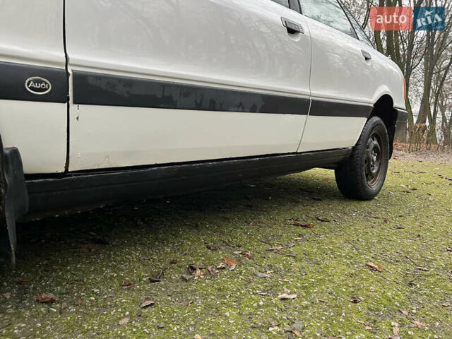 Белый Ауди 80, объемом двигателя 1.6 л и пробегом 300 тыс. км за 1100 $, фото 15 на Automoto.ua