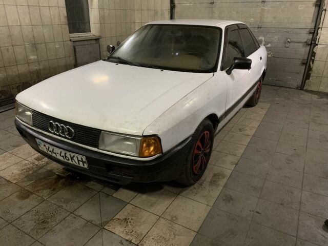 Белый Ауди 80, объемом двигателя 1.8 л и пробегом 2 тыс. км за 1700 $, фото 4 на Automoto.ua