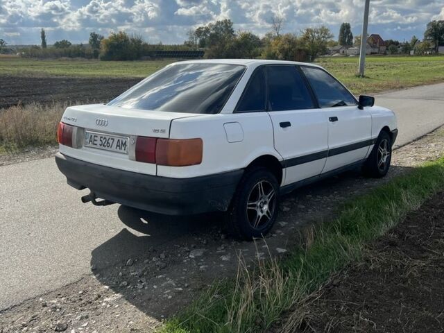 Белый Ауди 80, объемом двигателя 1.8 л и пробегом 186 тыс. км за 2650 $, фото 4 на Automoto.ua