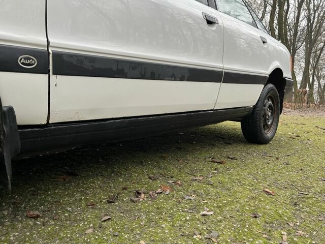 Белый Ауди 80, объемом двигателя 1.6 л и пробегом 300 тыс. км за 1100 $, фото 16 на Automoto.ua