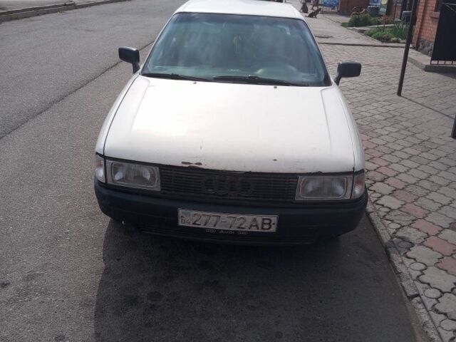 Білий Ауді 80, об'ємом двигуна 1.8 л та пробігом 3 тис. км за 1674 $, фото 4 на Automoto.ua