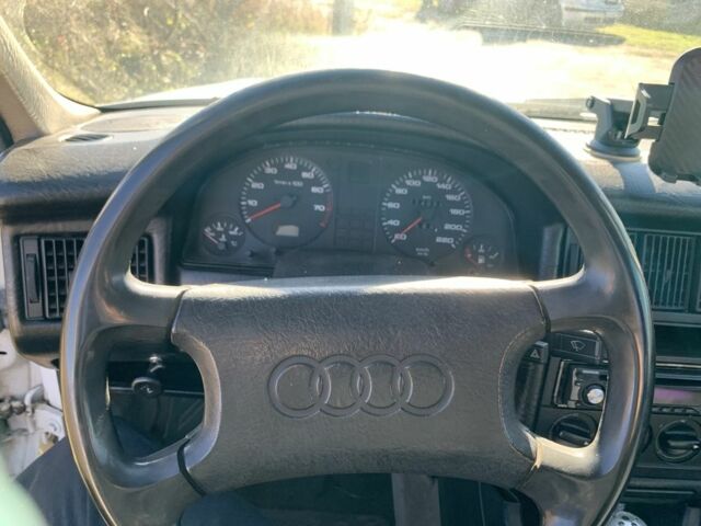 Білий Ауді 80, об'ємом двигуна 1.8 л та пробігом 270 тис. км за 1000 $, фото 7 на Automoto.ua