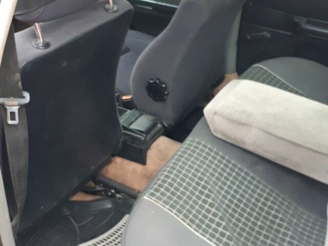 Белый Ауди 80, объемом двигателя 1 л и пробегом 3 тыс. км за 946 $, фото 3 на Automoto.ua