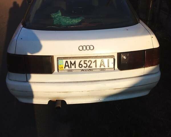 Белый Ауди 80, объемом двигателя 1.8 л и пробегом 150 тыс. км за 1300 $, фото 2 на Automoto.ua