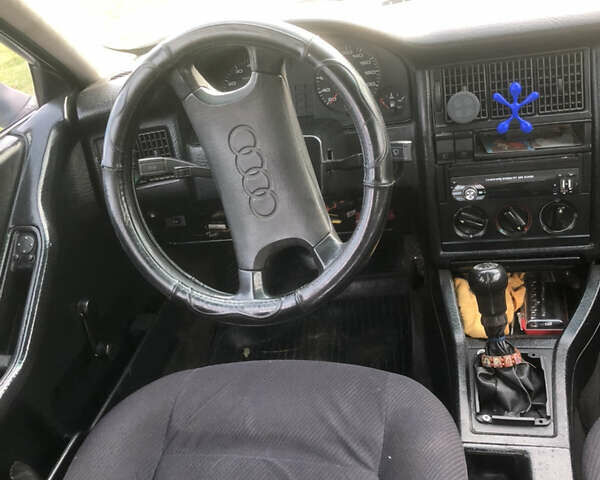 Белый Ауди 80, объемом двигателя 1.8 л и пробегом 380 тыс. км за 1666 $, фото 8 на Automoto.ua